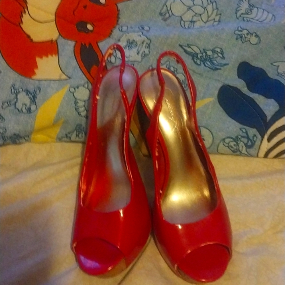 Jessica Simpson red high heel shoes